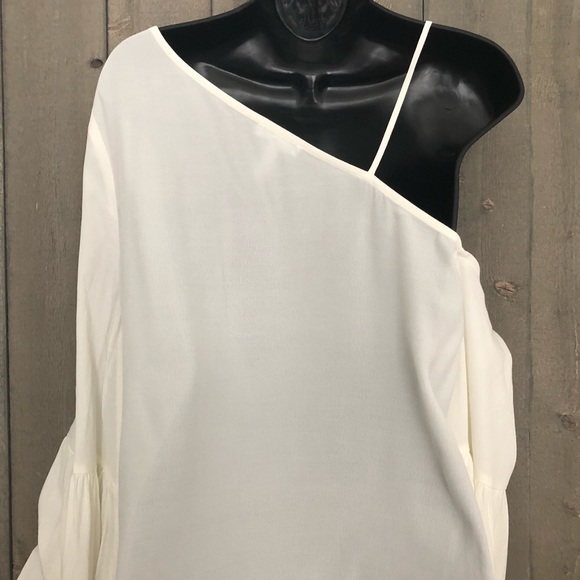 Leith One Shoulder Bell Sleeve Top Cream/Off white - Picture 4 of 7